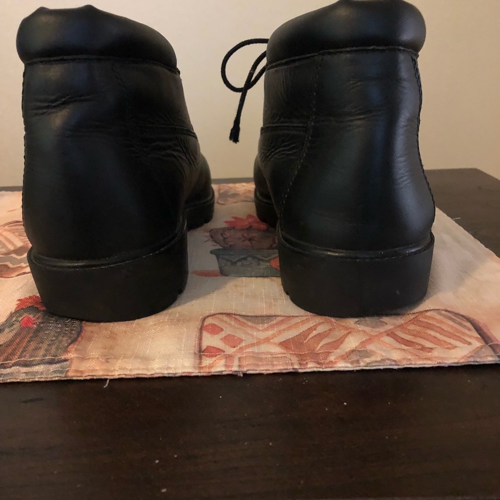 Boots - Picture 3 of 8